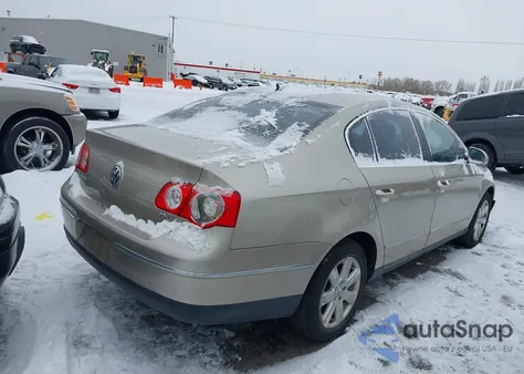 2006 Volkswagen Passat 2.0T z USA, uszkodzony, nr VIN WVWEK73C86P189091